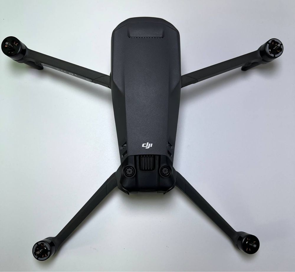 Дрон Dji mavic 3 pro. Тушка з нальотом