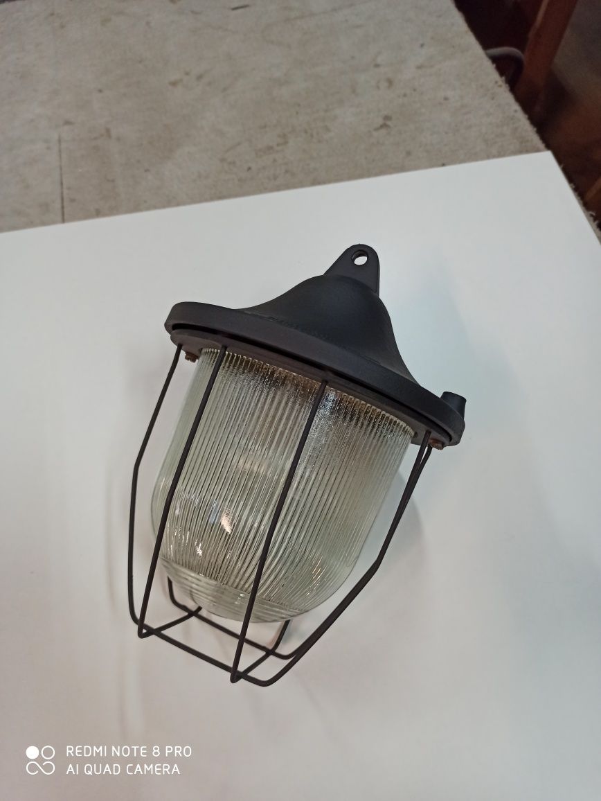 Sstare lampy  przemysłowe po renowacji