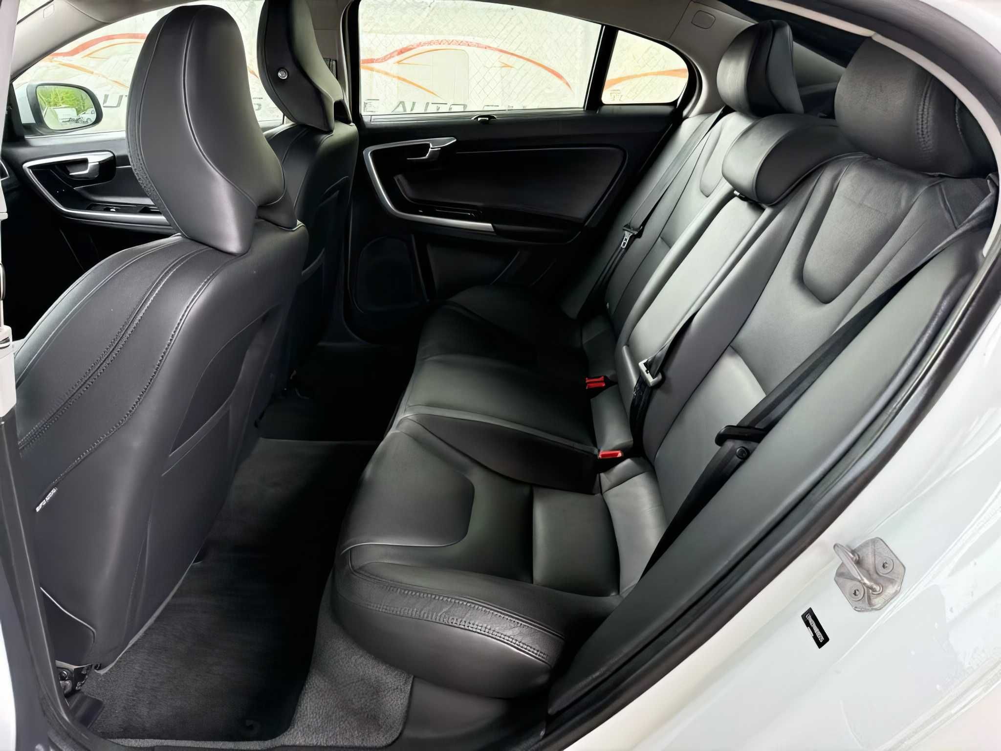 2017 Volvo S60 T5 Inscription Platinum