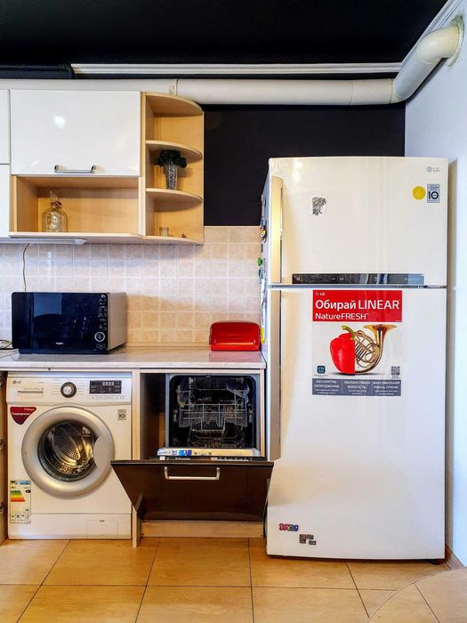 Здається 3-Х кімнатна НОВОБУДОВА на вул.КАРМЕЛЮКА (Шкварочка)