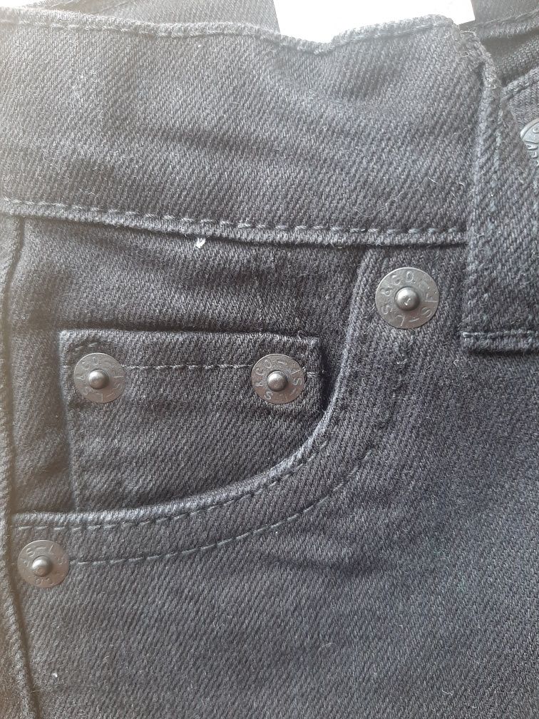 spodnie jeansy Levi's czarne 4-5 lat nowe