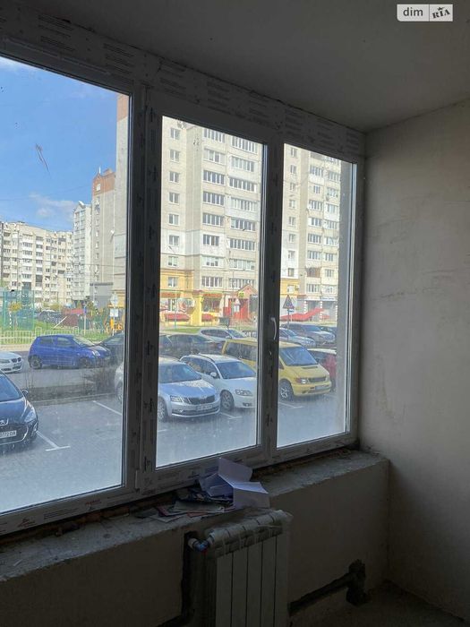 Продається простора квартира площею 72 м² на 1 поверсі