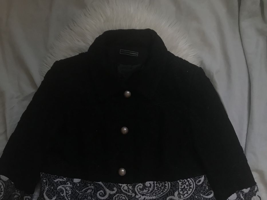 Sobretudo “Arggido Arggido” elegante com detalhes