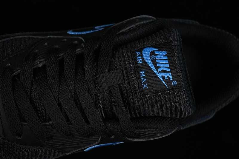 Nike Air Max 90
Black University Blue