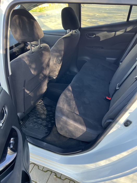 Nissan Leaf 24 / 2013