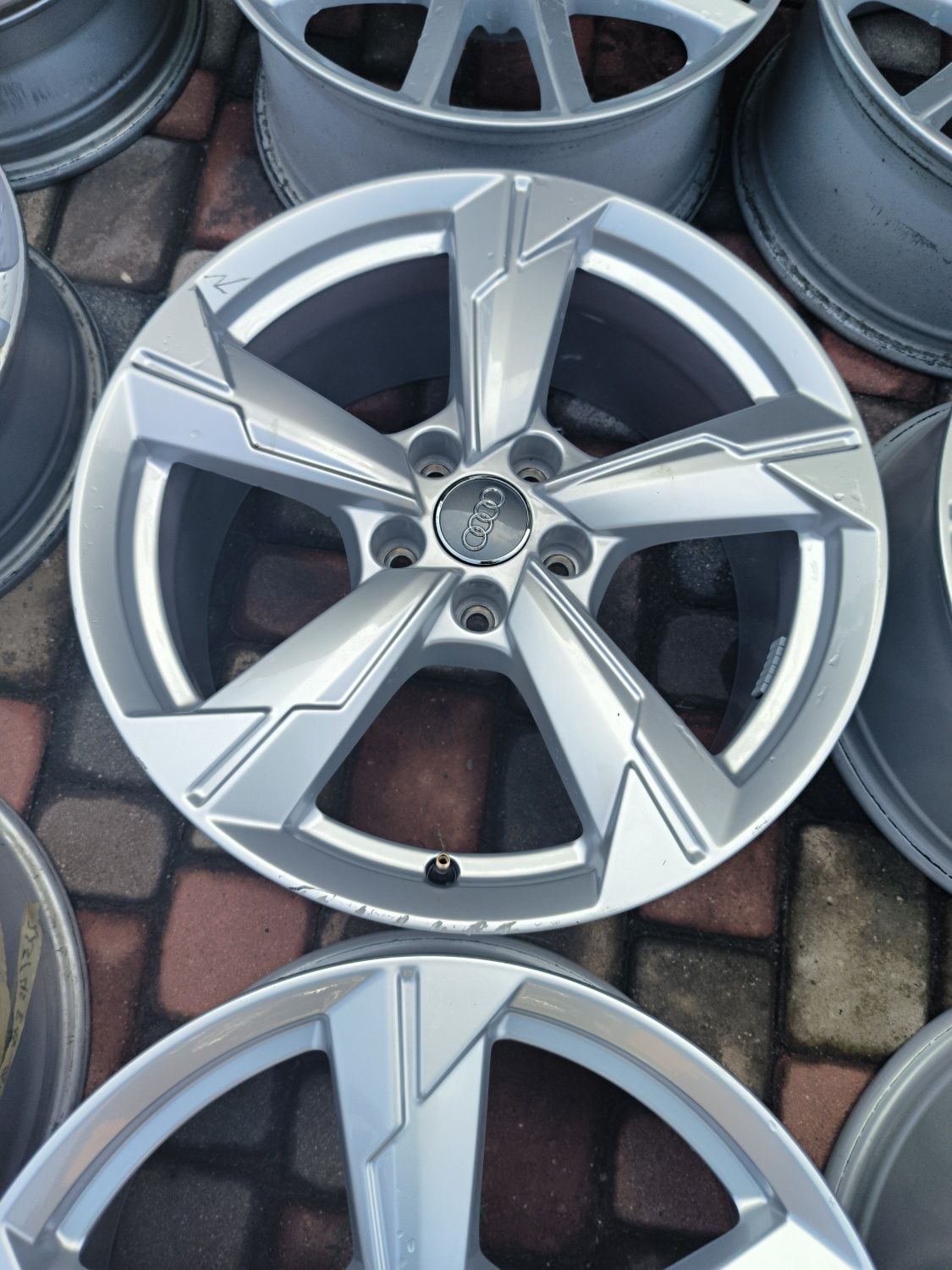 Felgi aluminiowe 18 Audi A6 A4 A3 A5 A8 A7 - 5x112