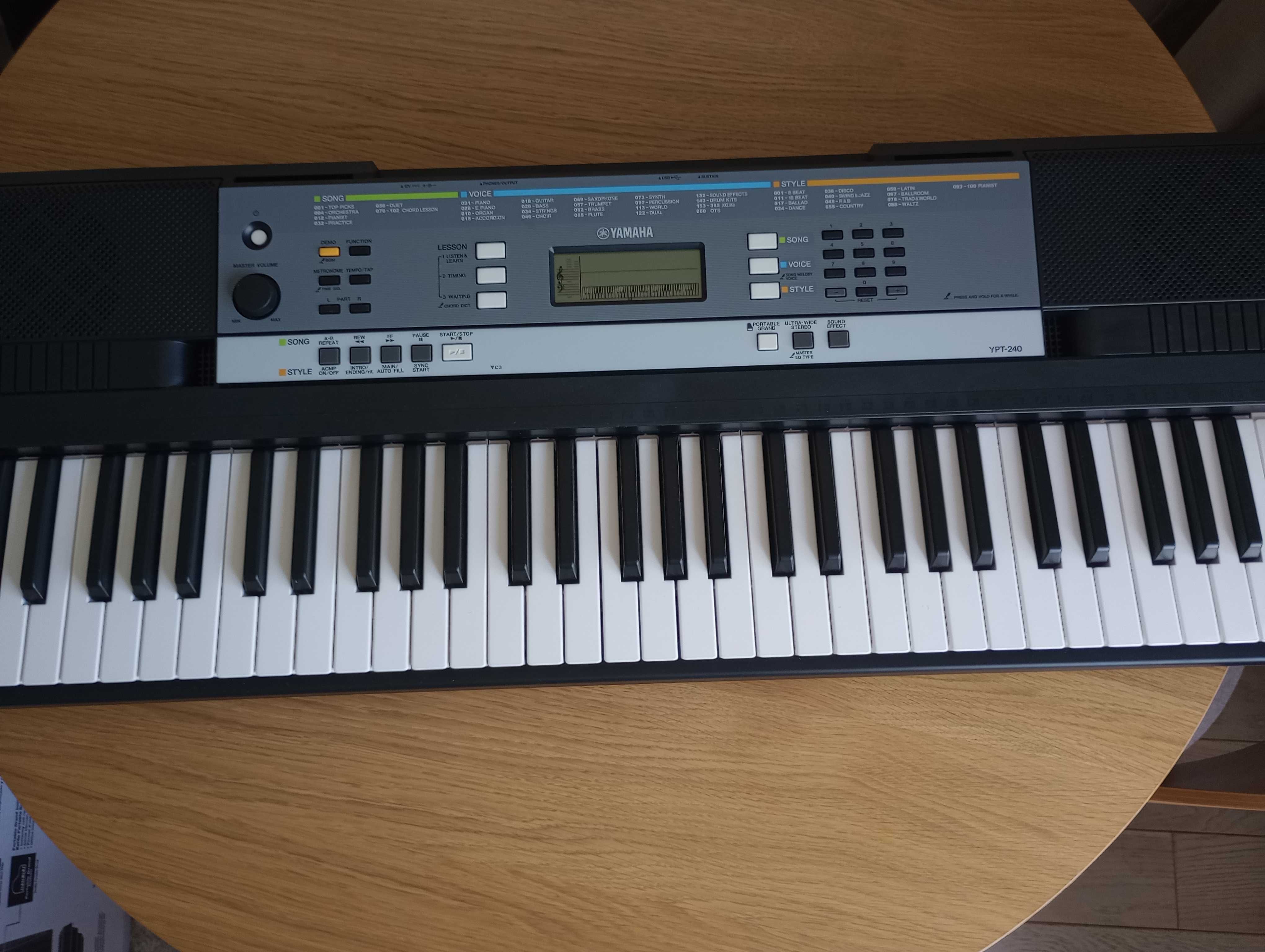 Keyboard -Yamaha-YPT-240