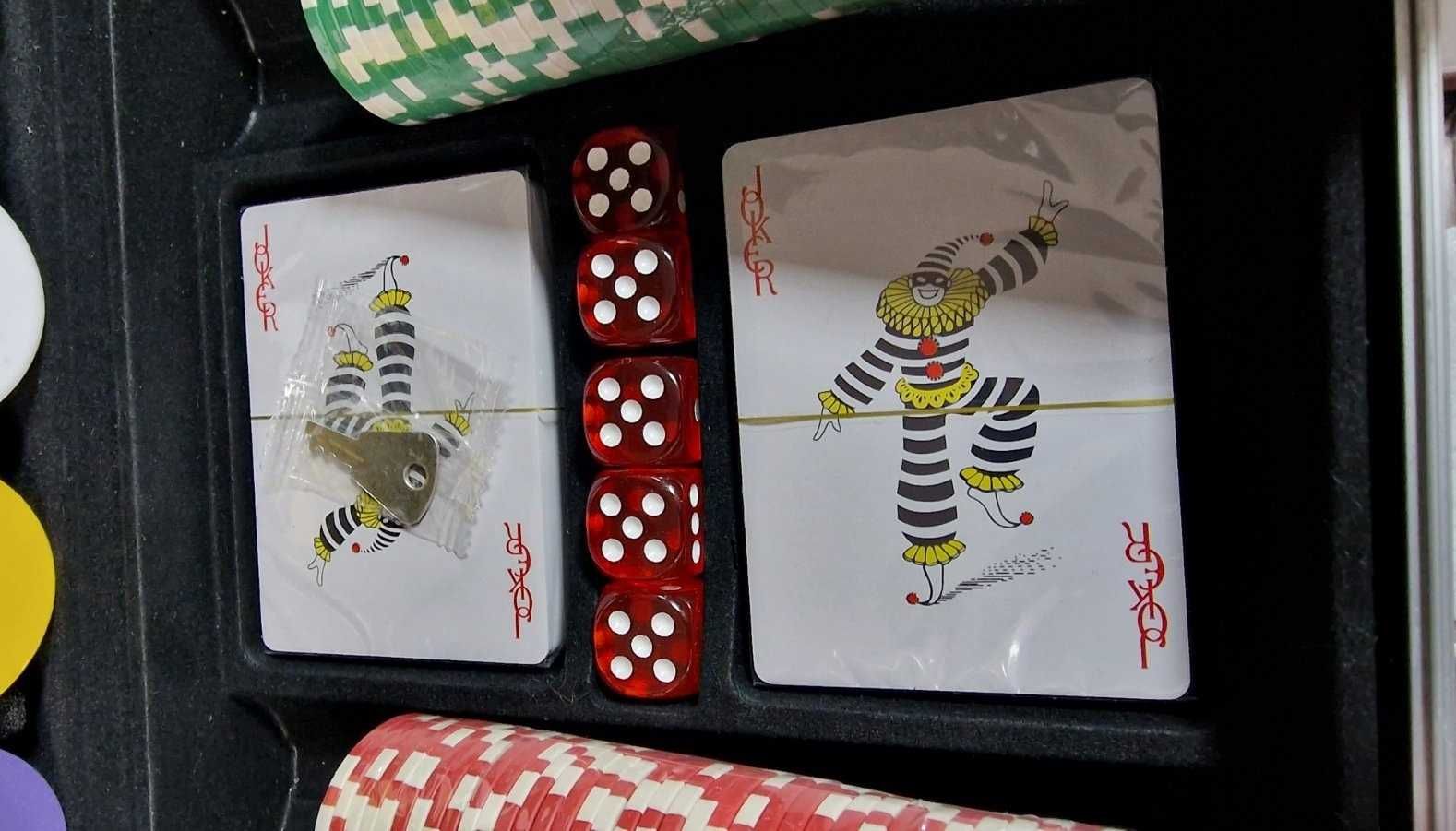 Покерный набор в кейсе 500фиш. Покер набор алюминиевый