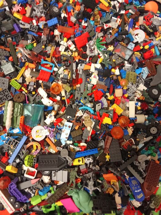 Терміново продаю лего 3 кг все лего за 1100 грн