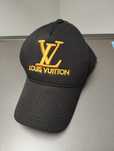 Kaszkiet z napisem i logo LV Louis Vuitton czarny gladki