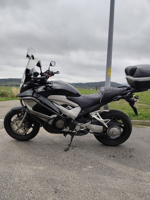 Sprzedam Honda vfr 800 x crosruner