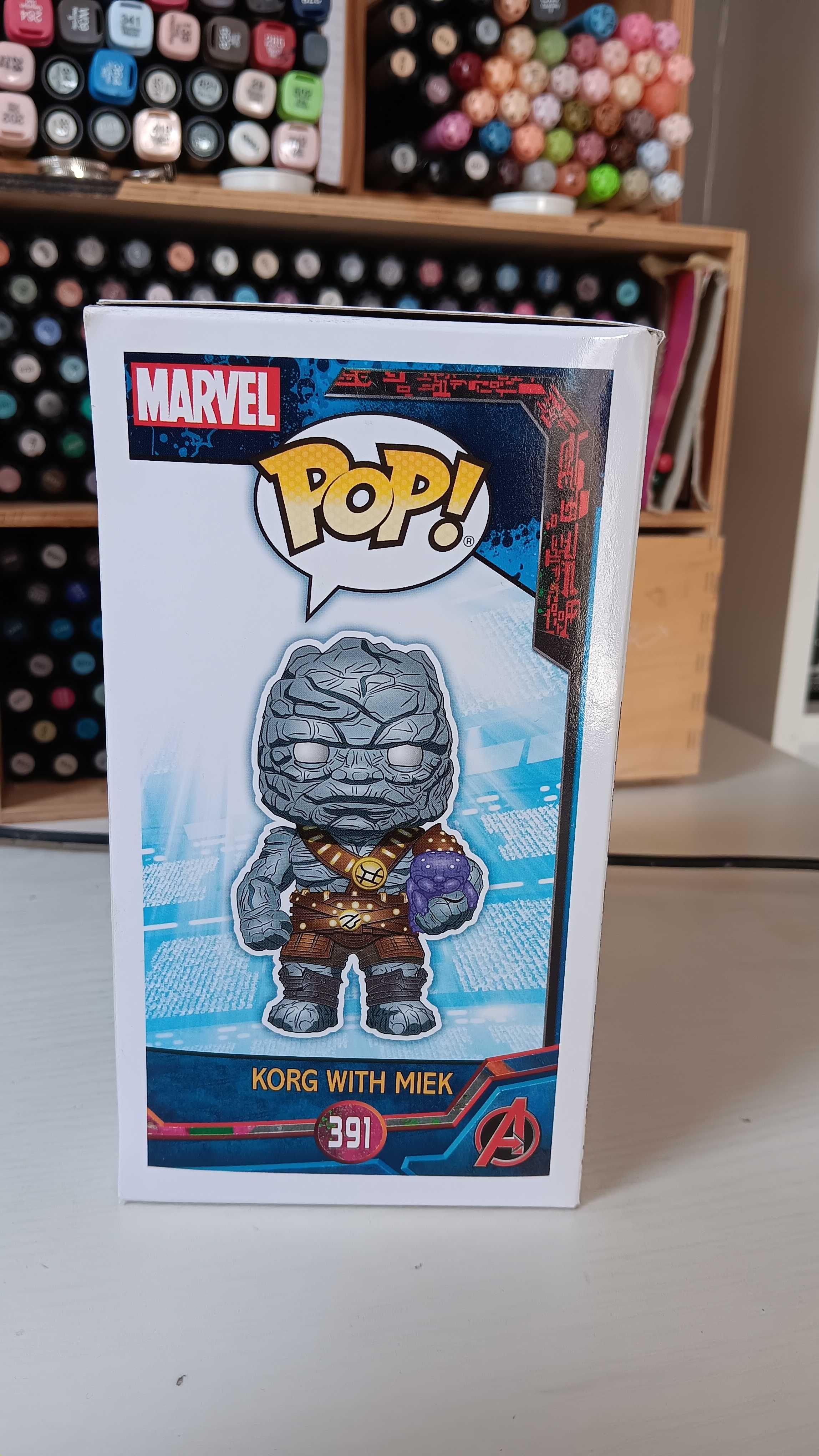 Funko pop thor Ragnarok Korg with Miek