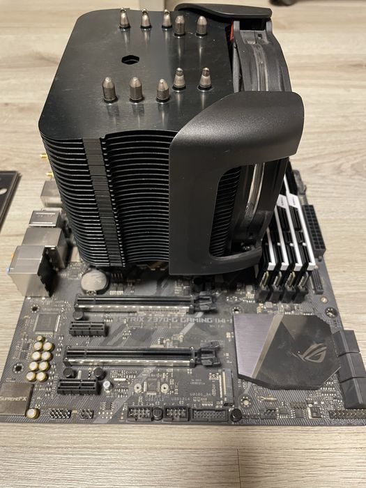 i7 8700k, asus rog strix z370, 32gb + 630W, охолодження
