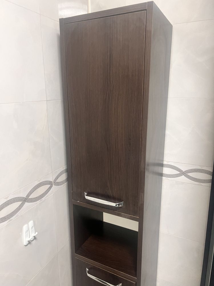 Używana szafka łazienkowa