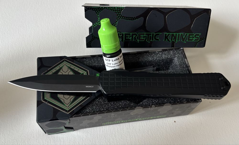 Heretic Knives Manticore-X Magnacut Double Edge DLC – nóż OTF