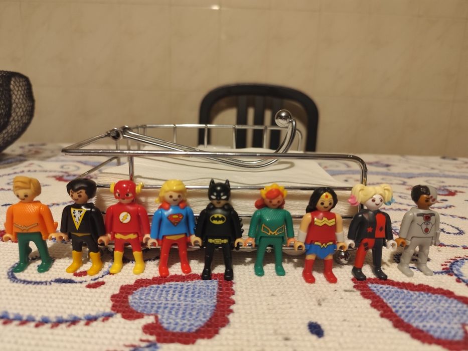 Bonecos playmobil DC Kinder Ovo