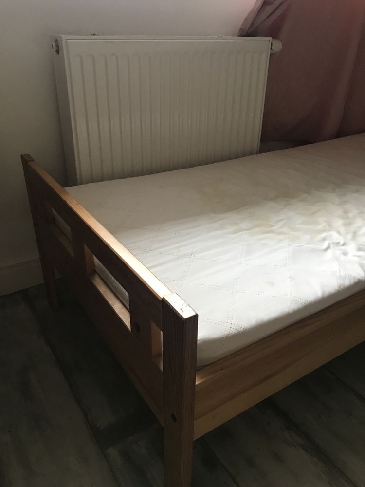 Łóżko dziecięce z materacem Ikea