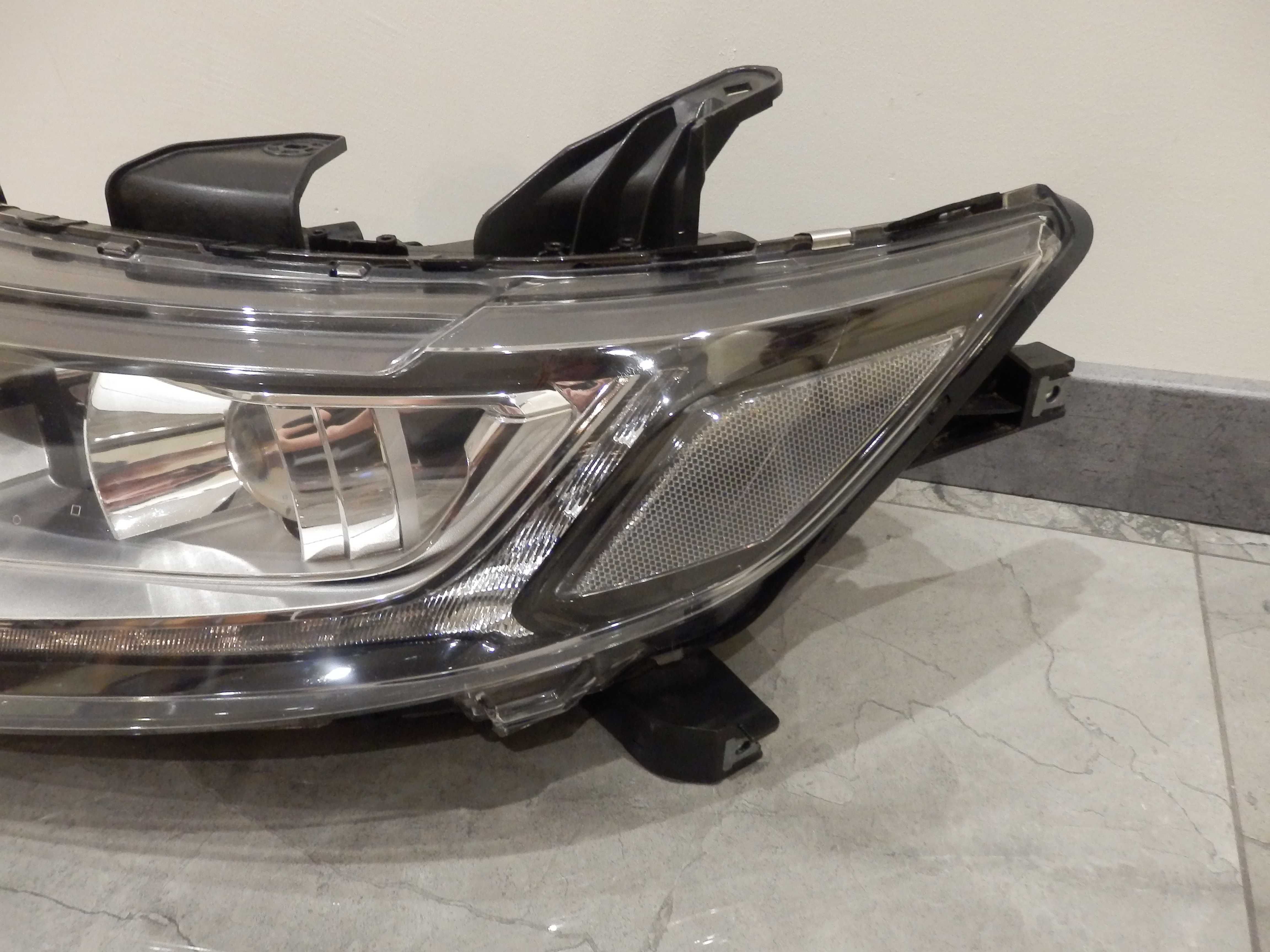 Mitsubishi Outlander III Lampa Przód Lewa Soczewka Led