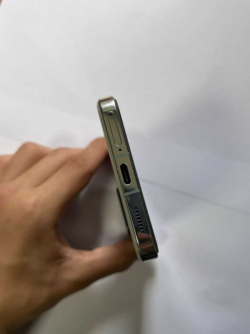 Смартфон Xiaomi Mi 13