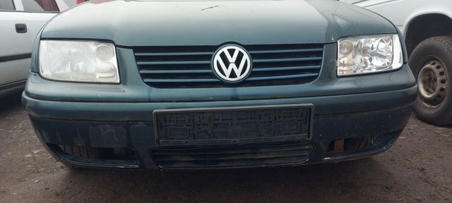 Бампер VW Bora. Без губи