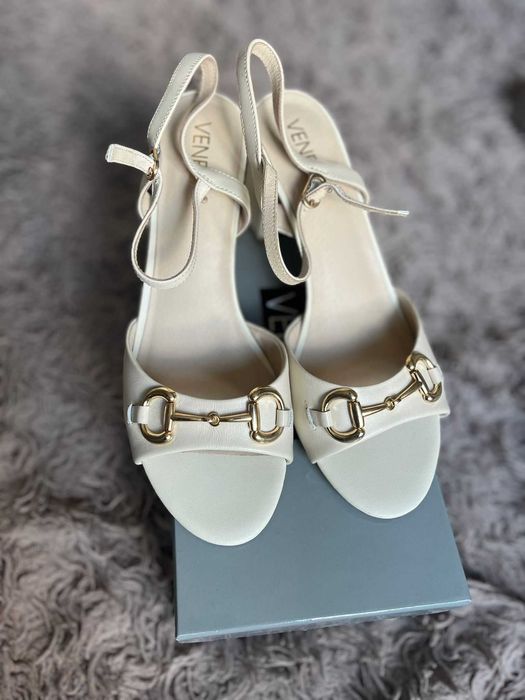 Naturalne skórzane buty r39 Venezia