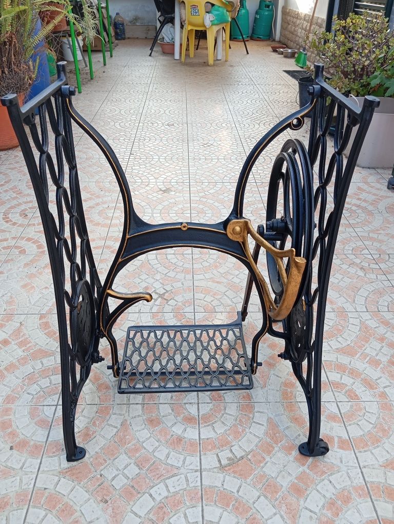 Máquina de costura antiga