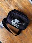 Nike Sportswear Belt Bag "World Tour" сумка через плече, поясна сумка