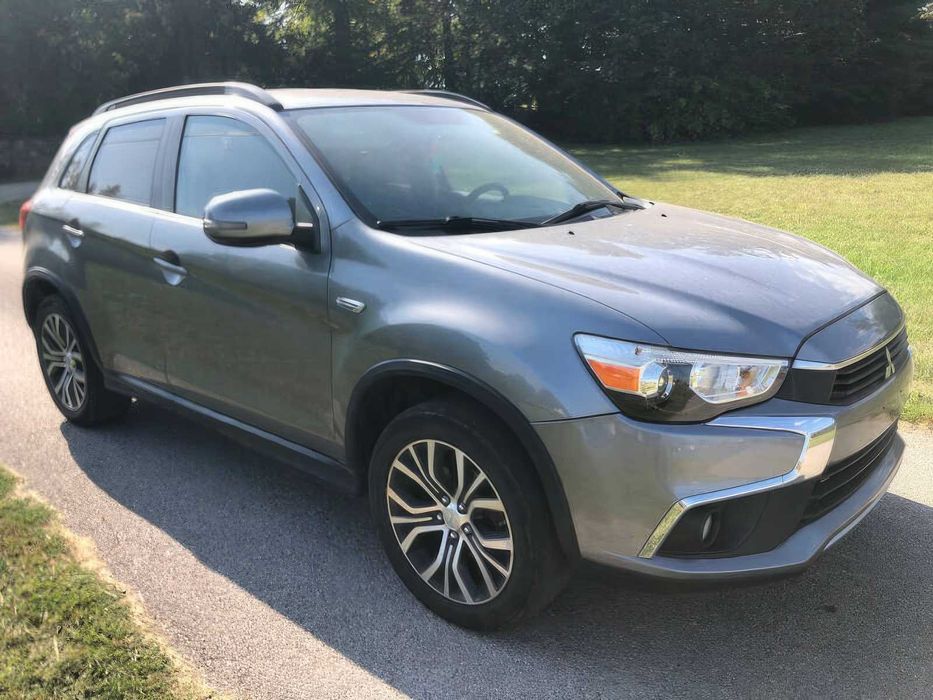 Mitsubishi Outlander Sport      2017