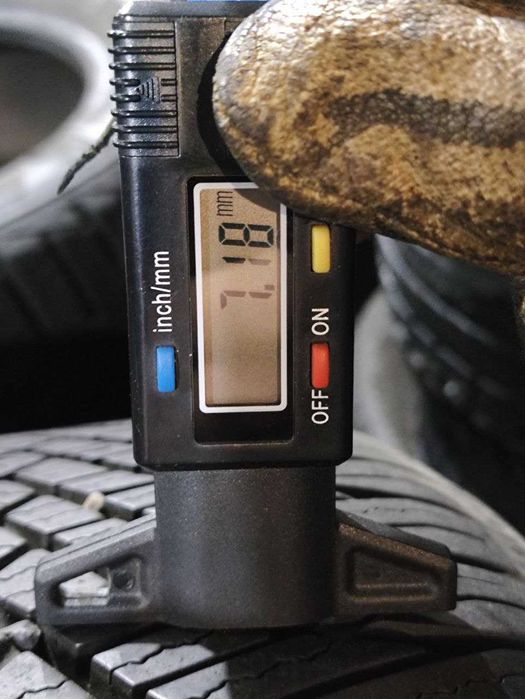 Шини резина зима 205/50 R17 Goodyear Vector / Goodride 2022 рік