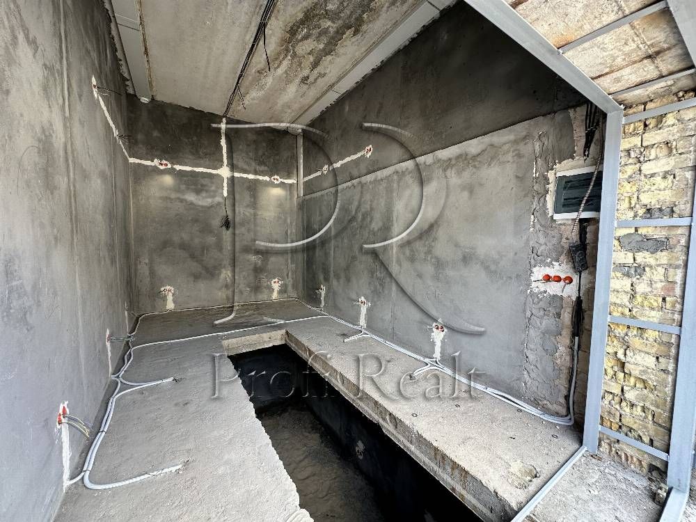Продаж гаражного приміщення 36 кв.м. на Березняках