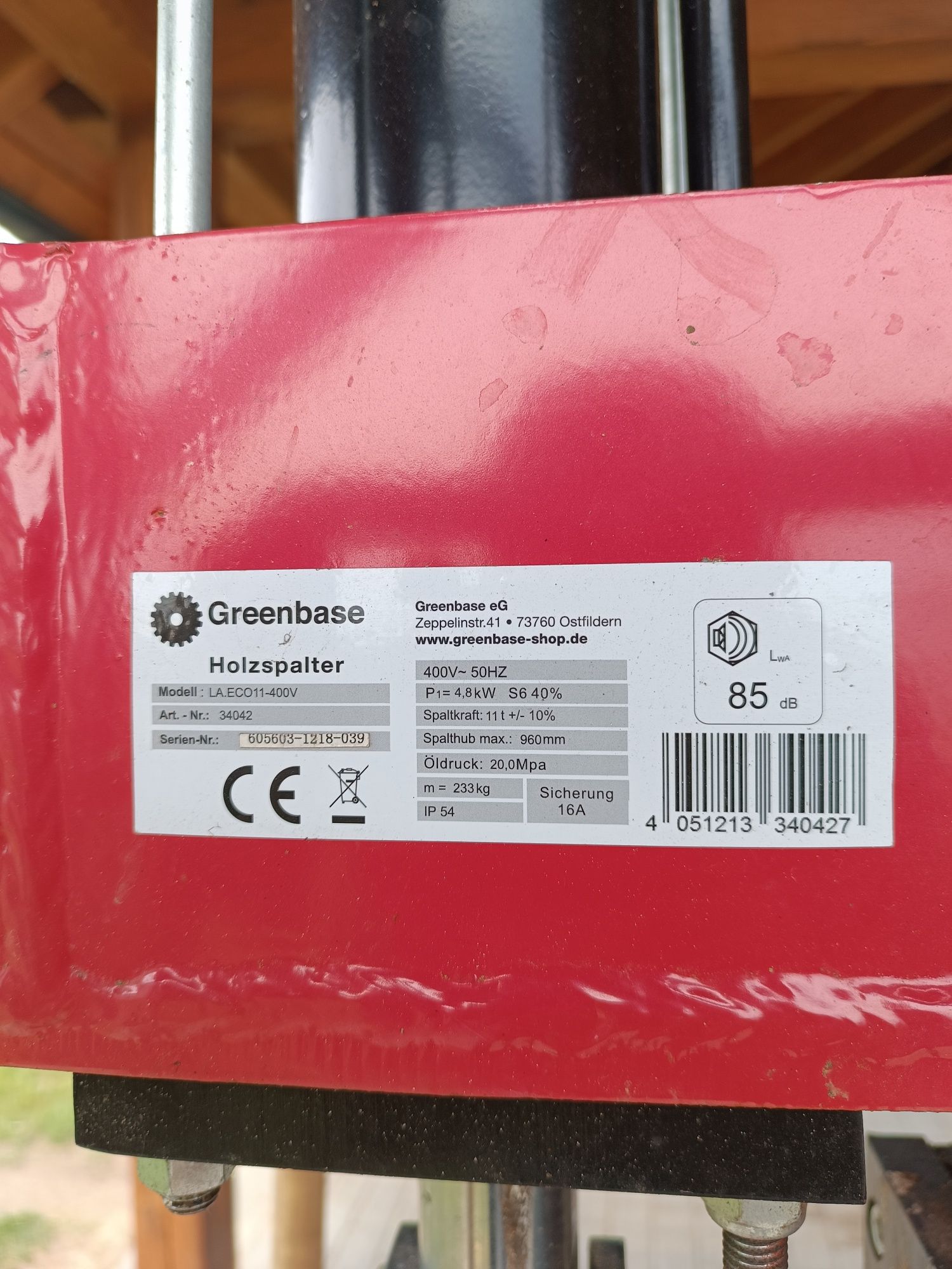 Duża łuparka hydrauliczna do drewna 11 ton pionowa