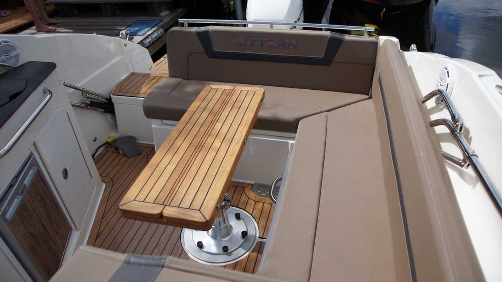 Uttern D77 szybka łódź motorowa dla rodziny Mercury 400 NOWA CENA