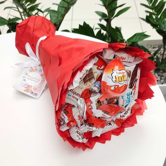 Bukiet ze slodyczy Kinder. Prezent na Urodziny, Komunia, Rocznica