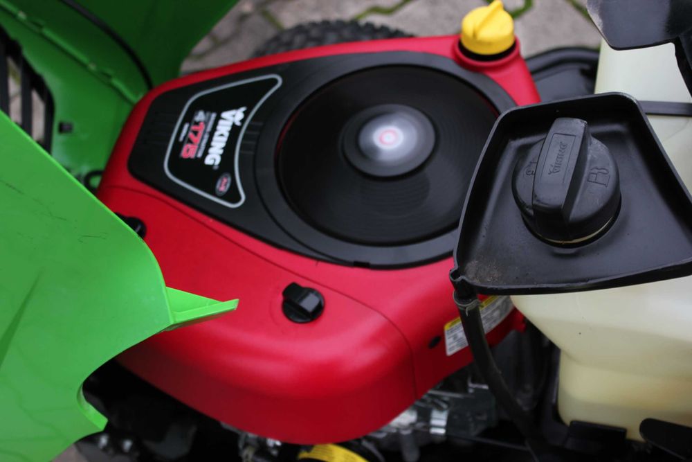 Viking MT 6112 T6 MT6112 TRAKTOREK Kosiarka