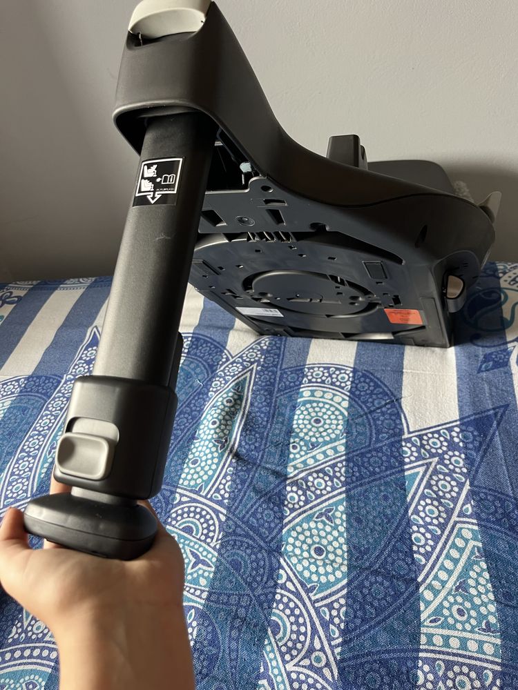 Cadeira e isofix Cybex