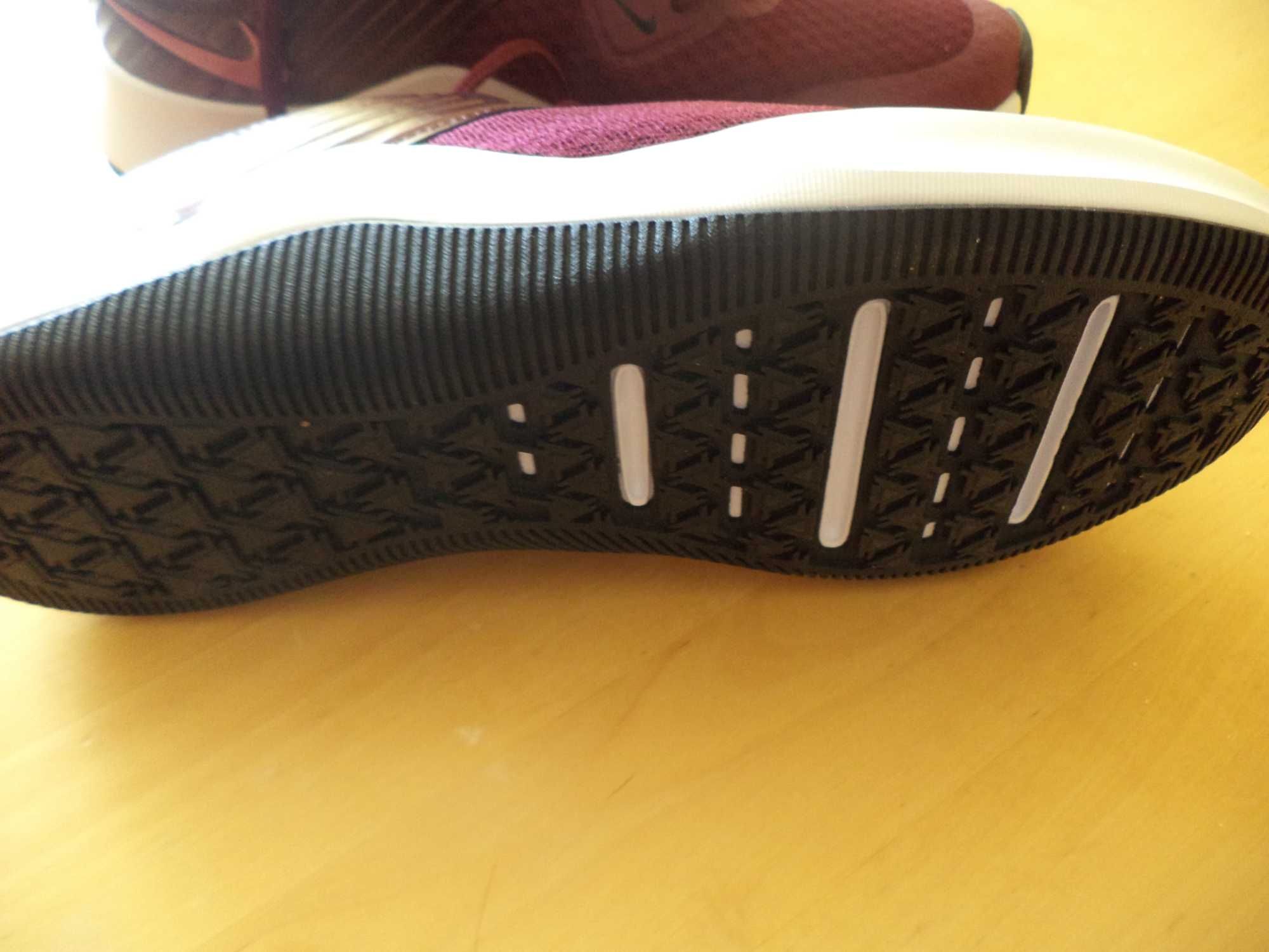 Nike Mc treiner damskie 39 Nowe