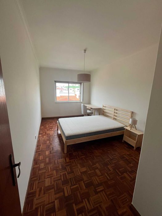 Quarto em Lisboa (Queluz e Belas)