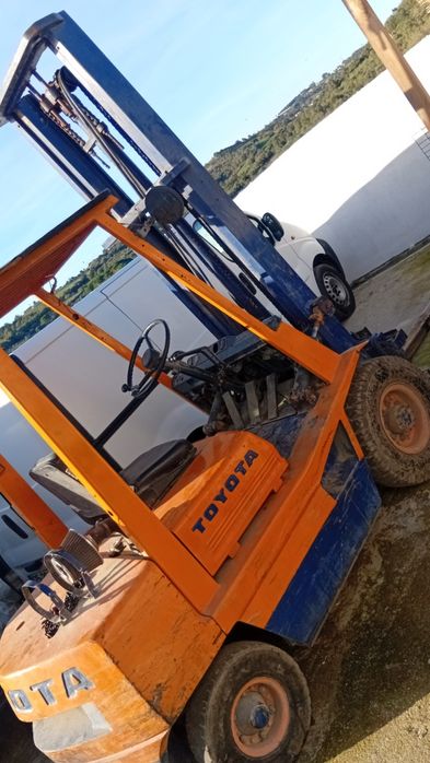 Empilhador Toyota 2t5