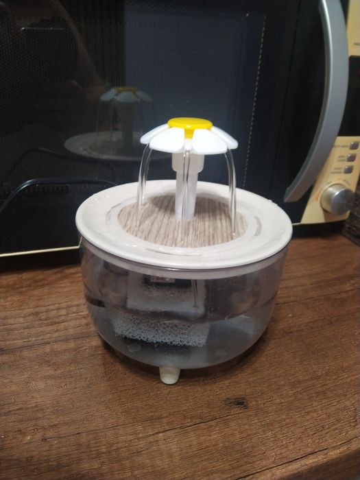 Питний фонтанчик, фонтан для котів, поилка для котов