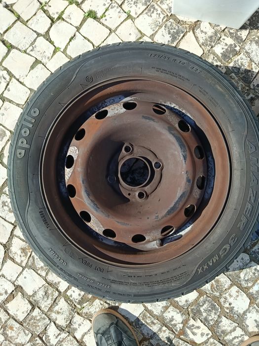 Pneus 175/65 r14 e jantes 4x108
