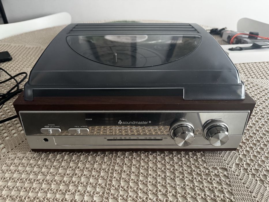 Gira Discos Rádio Soundmaster PL186H (como novo, sem utilização)