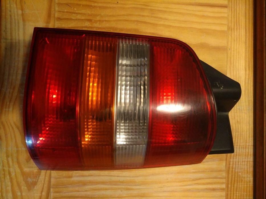 Farolim traseiro Vw Transporter t5