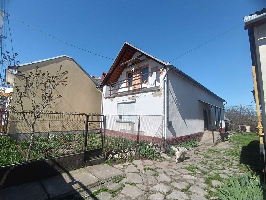 2 поверховий цегляний будинок 1990х с. Великі Береги 10 км до Берегова