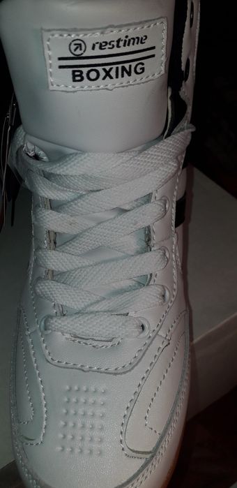 Продам кроссовки