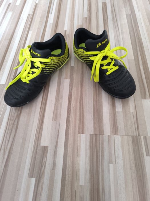 Korki, buty do piłki nożnej Martes 31