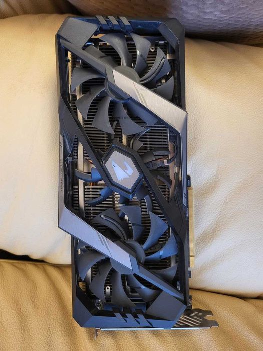 Intel I9 9900, RTX 2080 SUPER 8 GB, RAM: DDR 32GB, MOBA, PS