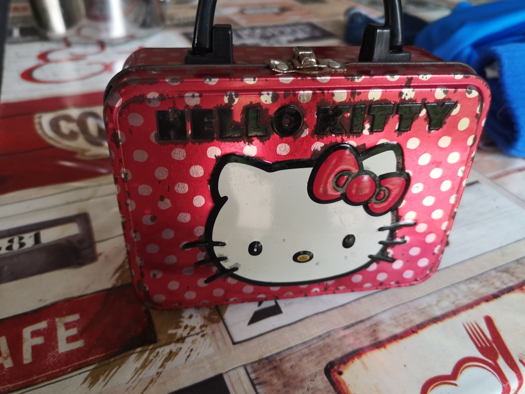 Caixa de Metal Hello Kitty