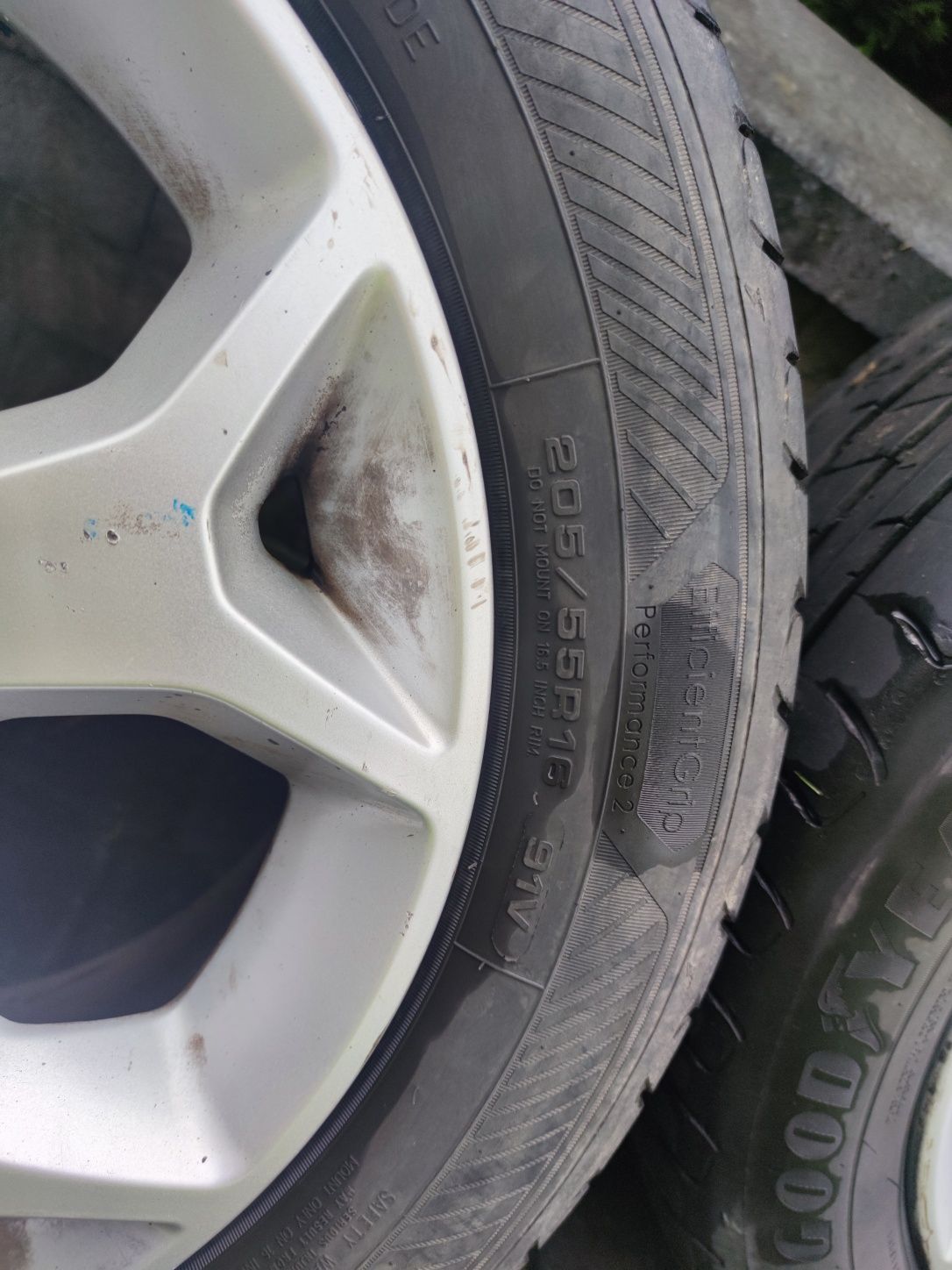 Felgi z oponami 255/55 R16