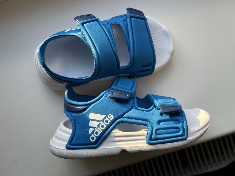 Босоніжки adidas