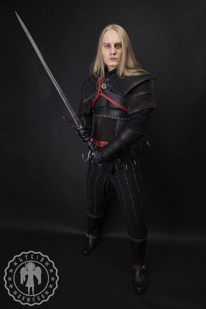 Pełna zbroja inspirowana Wiedźmińską. Cosplay, larp. Czerń & czerwień